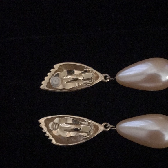 🟠 Givenchy Earrings - Clip Ons - Picture 7 of 12